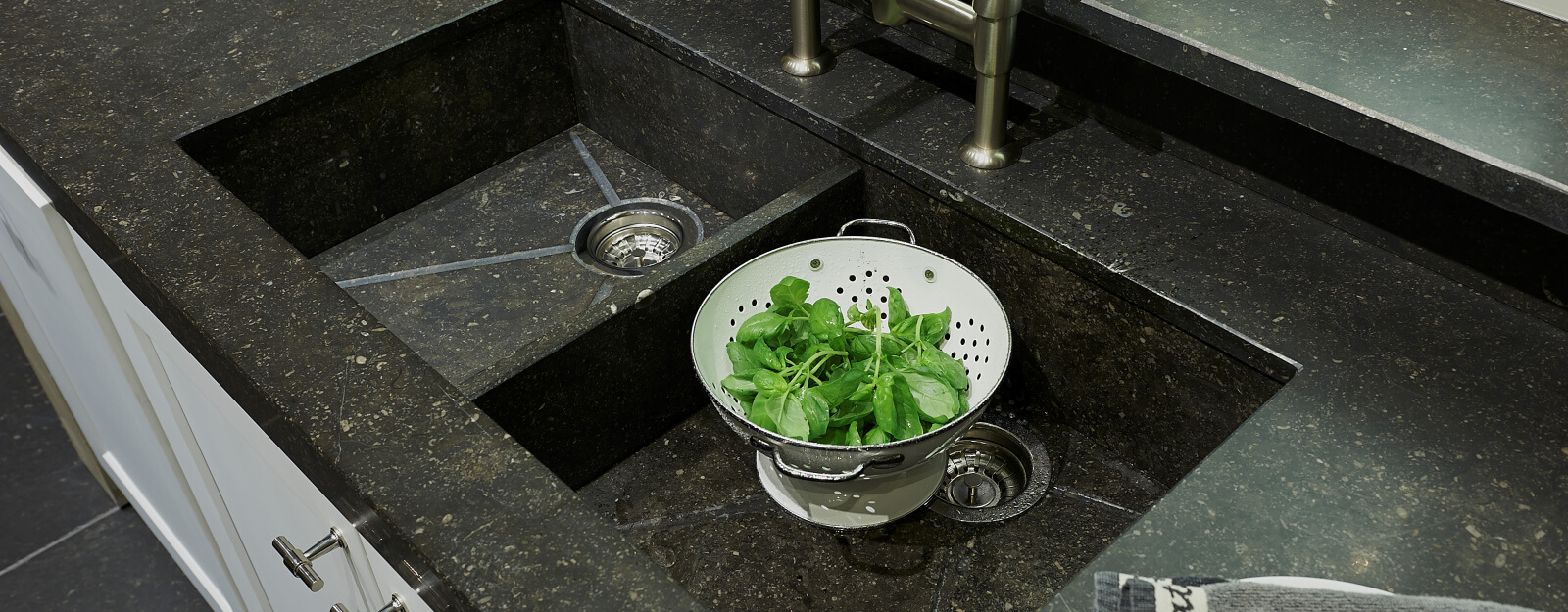 natuursteen aanrechtblad met spoelbak